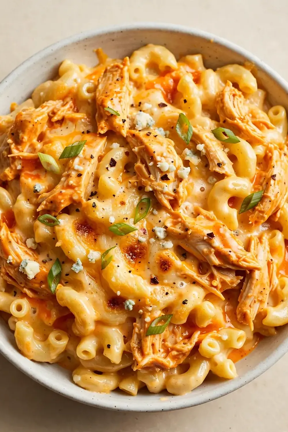 Creamy Buffalo Chicken Mac and Cheese